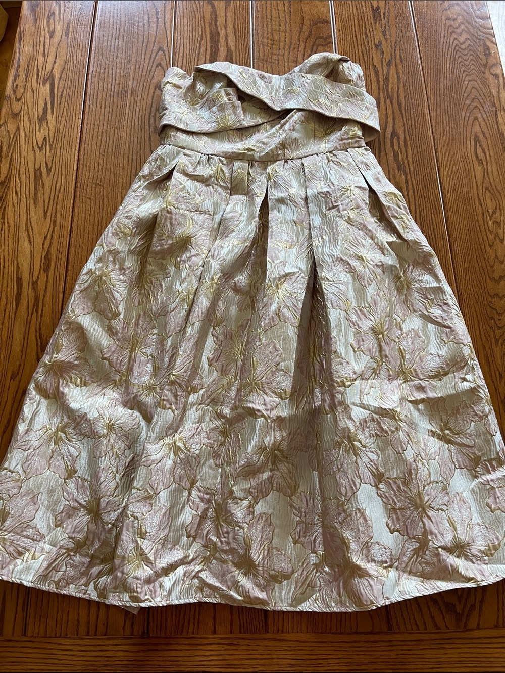 MOTF A-Line Floral Jacquard Skirt in Light Pink and Gold